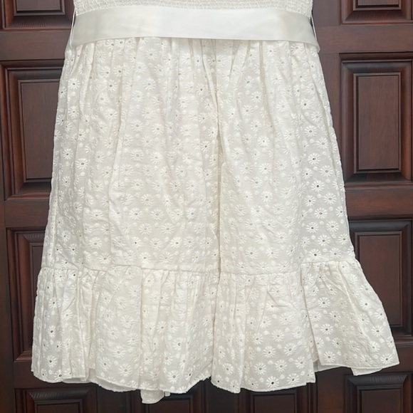 Hollie Hastie Clara Smocked Floral Embroidered Cotton Girls Dress. Sizes 8 - Picture 3 of 8